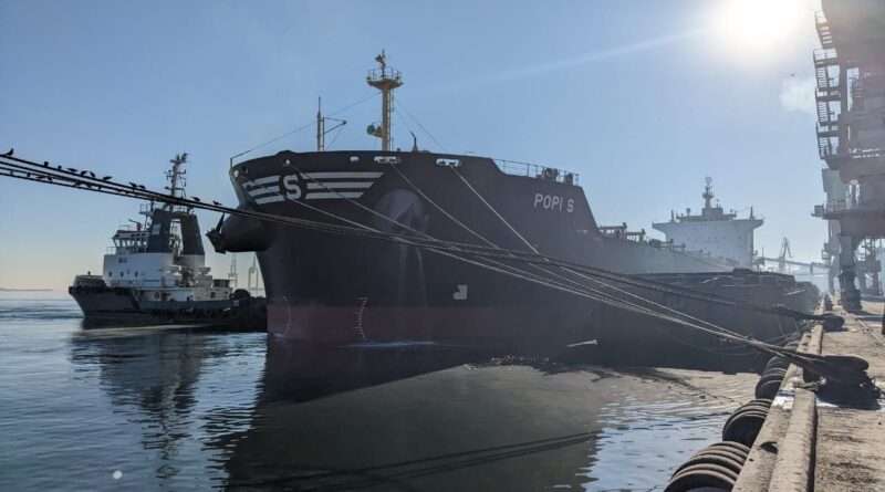 За святкові вихідні 9 суден експортували 432 тис. тонн украінськоі продукції