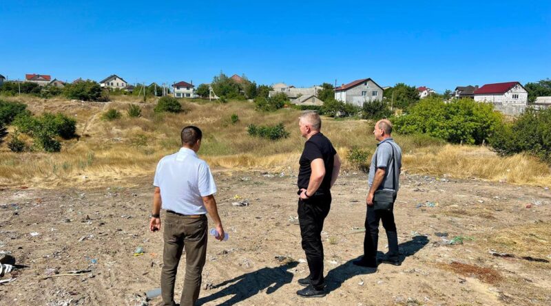 Боротьба зі стихійними звалищами в Одеському районі триває