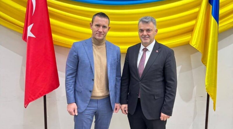 Сьогодні у місті Чорноморськ Одеського району вітали делегацію з міста Карасу (Турецька Республіка) на чолі з мером Ісхаком Сари та за участю представників турецького бізнесу. Сьогодні у місті Чорноморськ Одеського району вітали делегацію з міста Карасу (Турецька Республіка) на чолі з мером Ісхаком Сари та за участю представників турецького бізнесу.